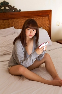 Ai Shinozaki in bed