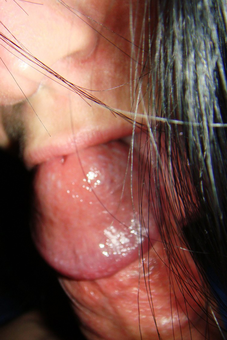 Girlfriends loves sucking dicks