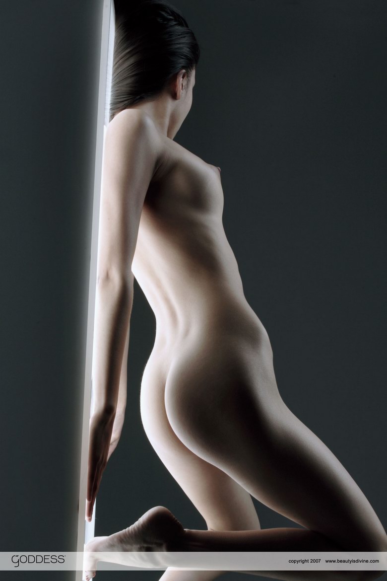 Alexis - Studio Nudes