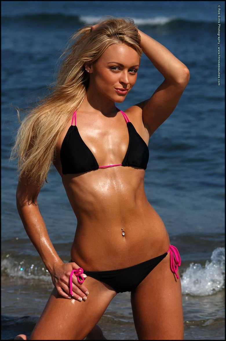 Ali Sonoma - Pink And Black