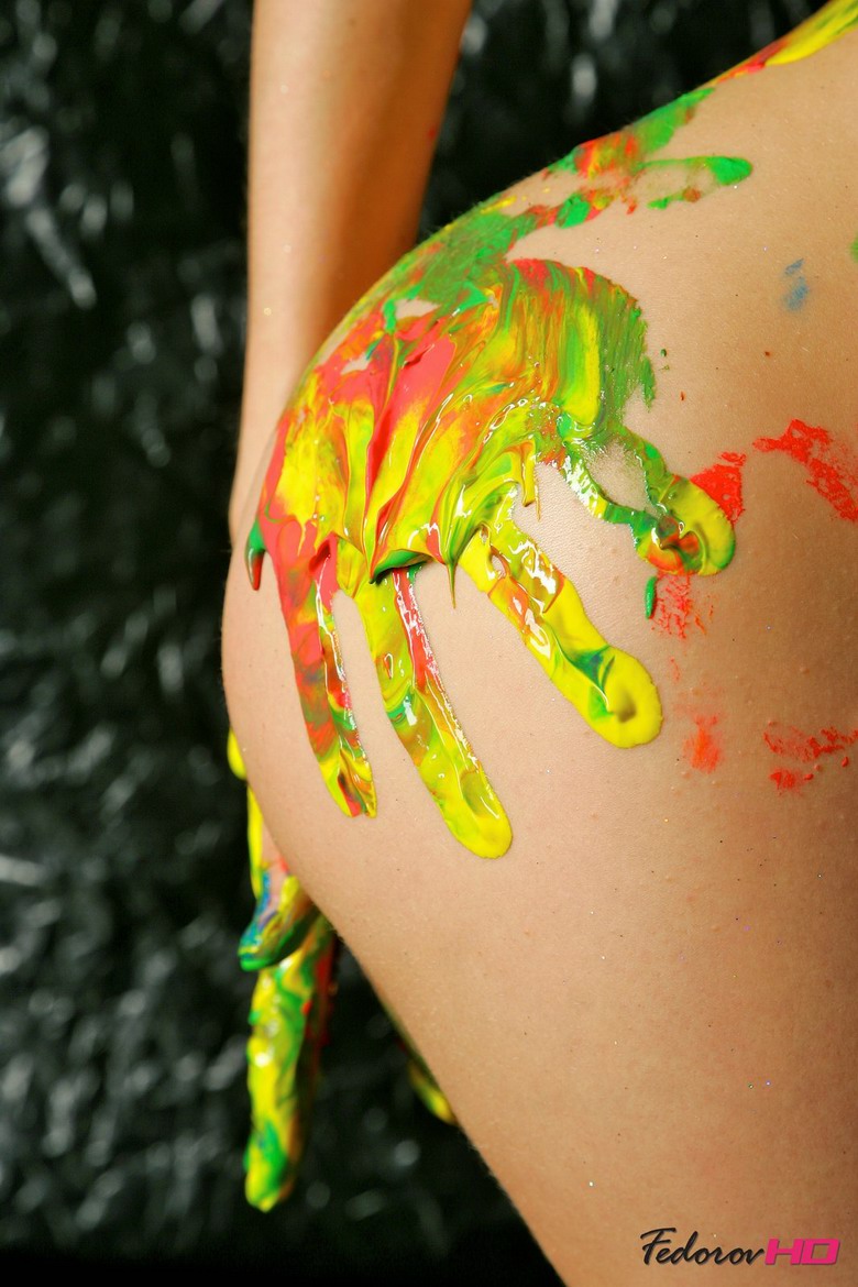 Liala - Paint Game