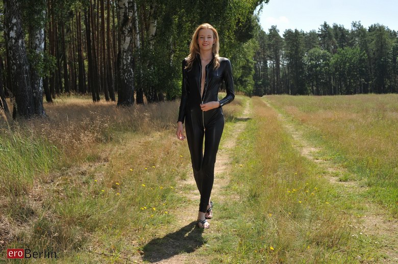 Angel Hot in her Audi - skinny Teen