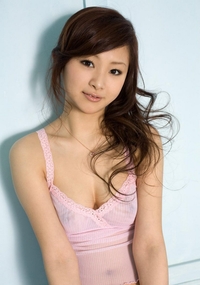 Suzuka Ishikawa stripping