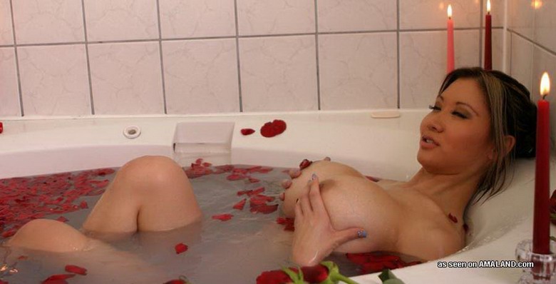 Busta asians in bath