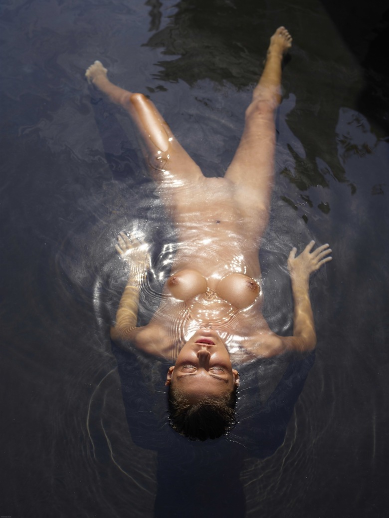 Melinda Submerged