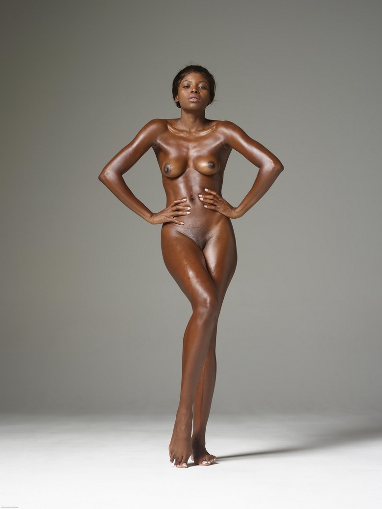 Simone sensual nudes