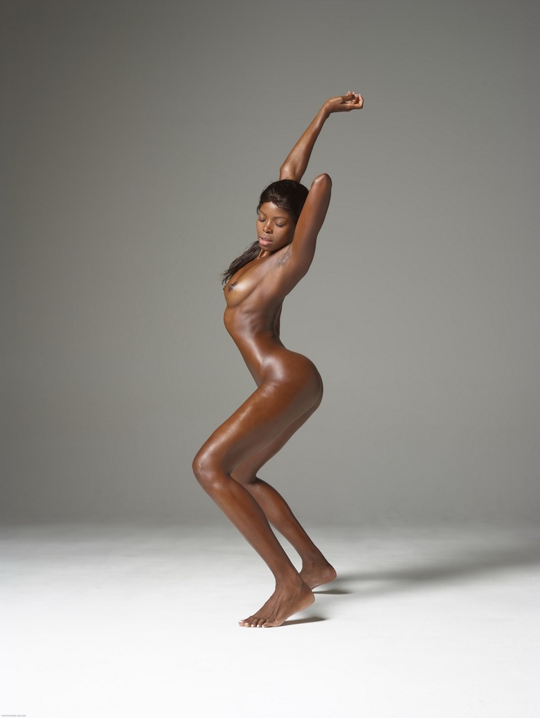 Simone sensual nudes