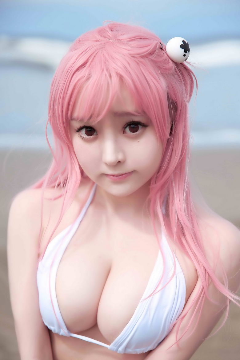 Asian Mia