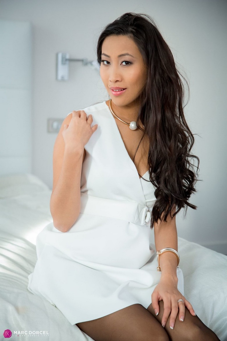 Sharon Lee with Beautiful Legs