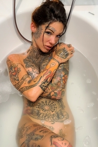 Lucy Bathtub Fucking