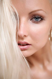 Victoria - Cat Eyes.