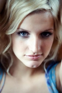 Ashlee Simpon photos