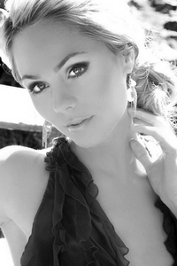 Laura Vandervoort Sexy Supergirl