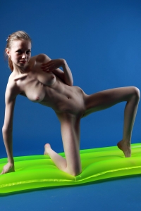 Matress brunette teenie girl