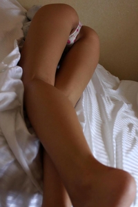 Fara Shows Her Beautiful Ass