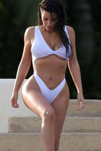 Kim Kardashian Bikini Pics