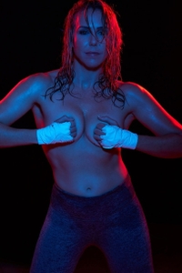 Glamour Wet And Boxing Babe